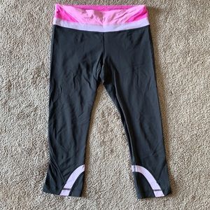 LuluLemon gray crops